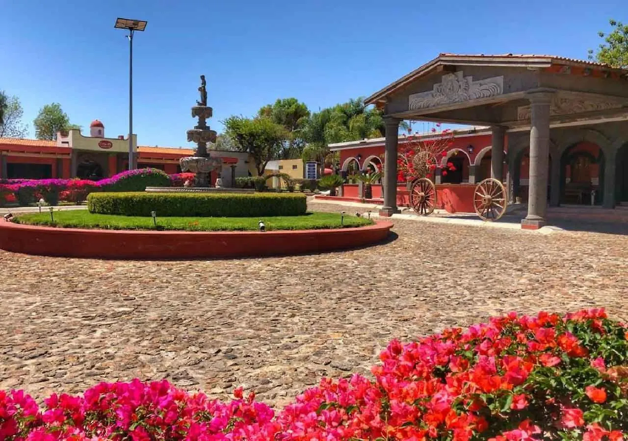 Hacienda Tres Vidas contacts